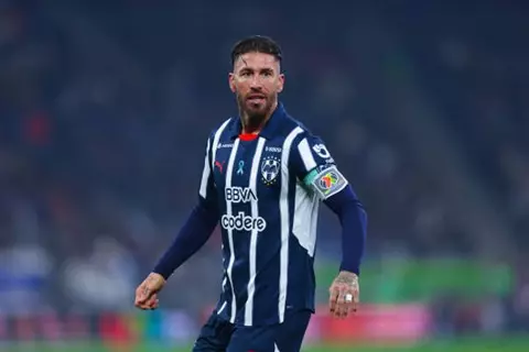 رغم أزمة الدفاع… ميلان يغلق الباب أمام راموس